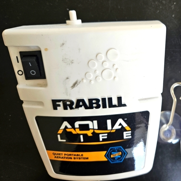 Frabill Aqua Life Portable Aeration System Air Stone Fish Boat Fishing Aquarium - Picture 2 of 3